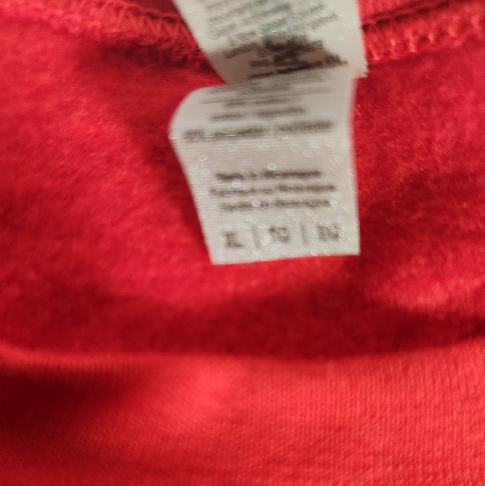 NWOT Unisex Graphic Gildan Sweatshirt - Picture 4 of 5
